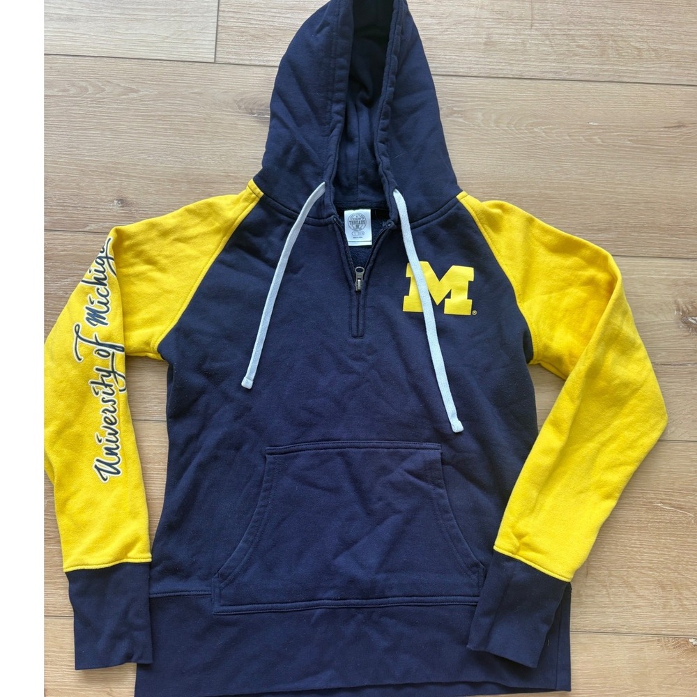 Rivalry Threads University of Michigan Hoodie Womens size Large 1/4 Zip